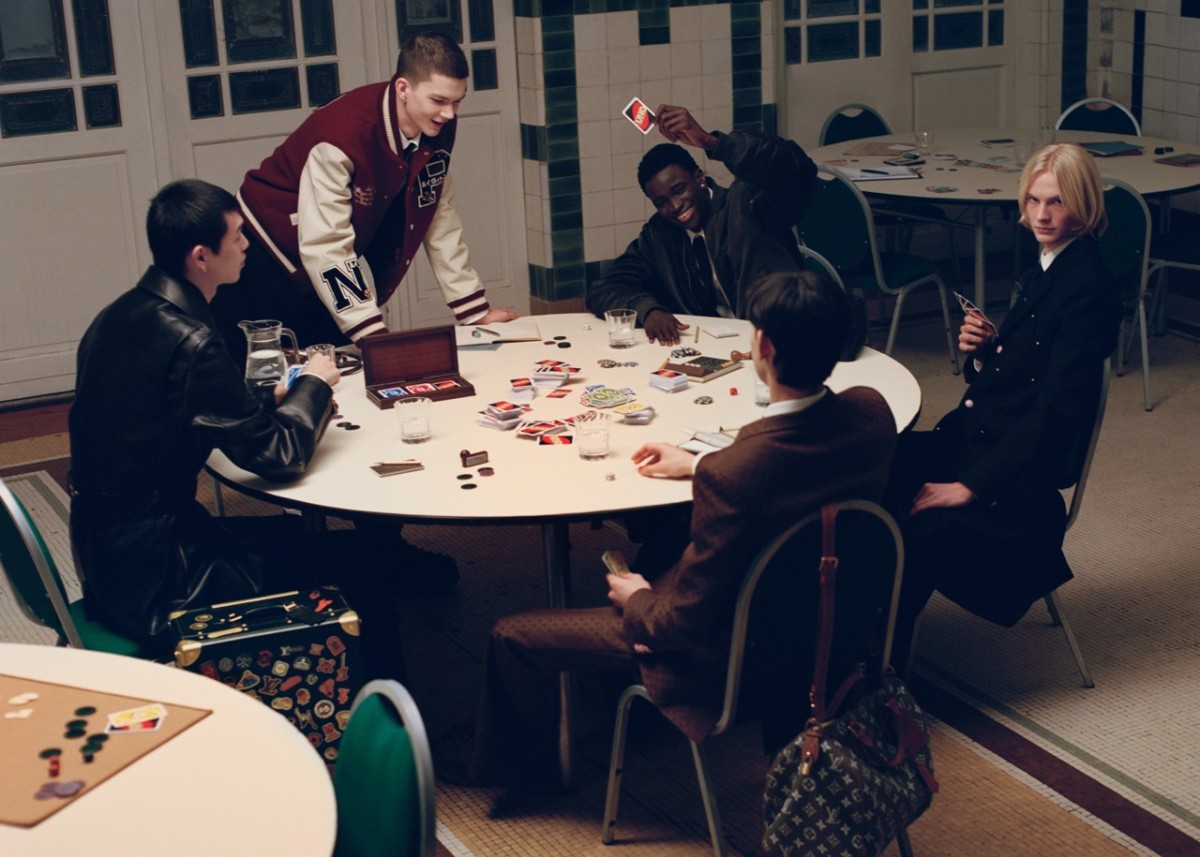 Brand Collab #6: Bottega Veneta x Jenga – Ai sẽ mua bộ trò chơi rút gỗ giá 6.900 USD của Bottega Veneta?