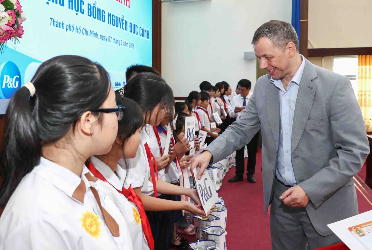 P&G Việt Nam: Hành trình gần 3 thập kỷ chắp cánh ước mơ học tập cho hơn 4.000 học sinh