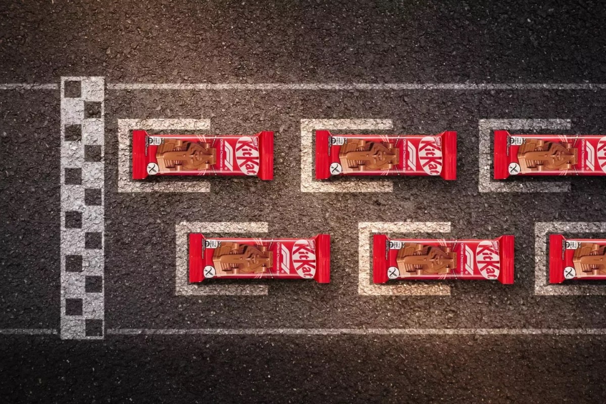 Brand Collab #7: KitKat x F1 – Cú ngoặt 300km/h vào một thanh chocolate 50 xu