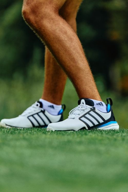 adidas Golf Performance Day, mang đến trải nghiệm hiệu suất toàn diện với bộ đôi giày và quần Golf