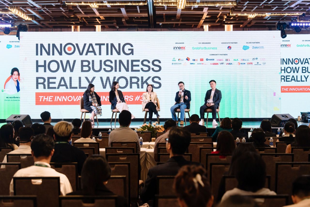 Startup MasterTrack đồng h&agrave;nh c&ugrave;ng InnoEx v&agrave; Grab for Business tại The Innovation Insiders #3