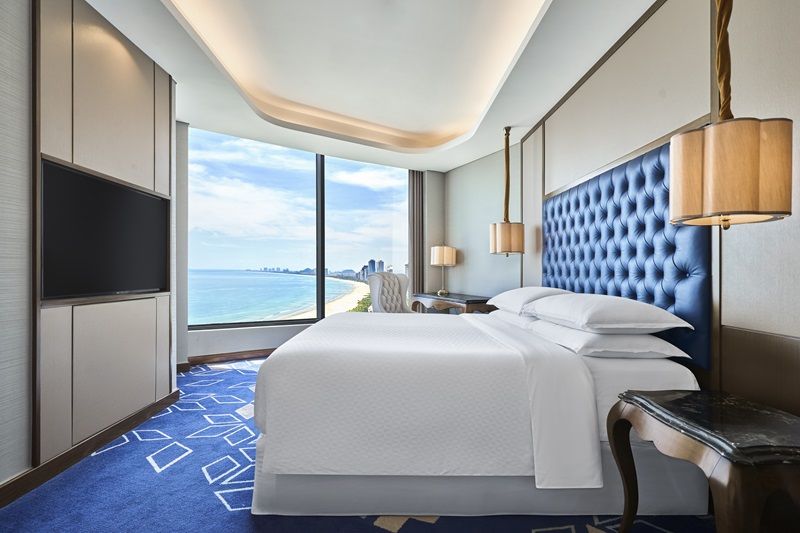 Four Points By Sheraton Danang: Bản Giao Hưởng Mùa Hè Của Ẩm Thực và Lễ Hội Bên Biển Mỹ Khê