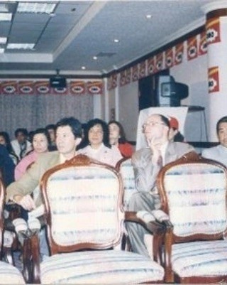Từ tiệm tạp hóa đến TikTok: Hành trình kể chuyện thương hiệu của mỹ phẩm Việt