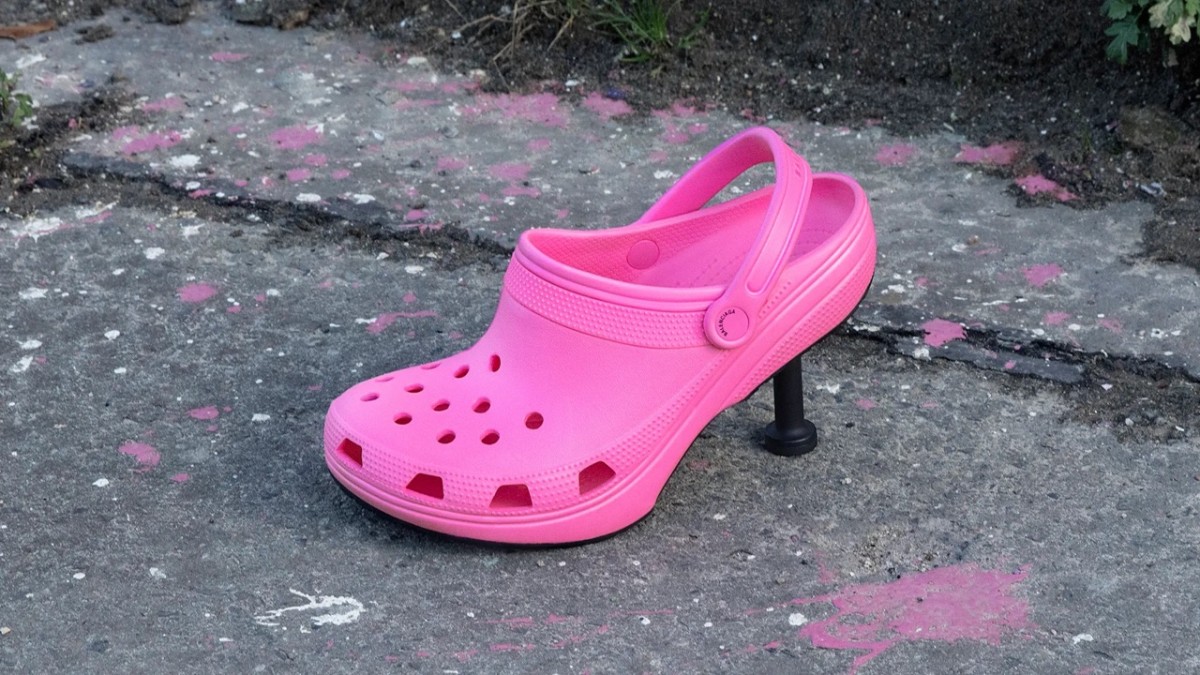 Brand Collab #8: Balenciaga x Crocs – Khi “thảm họa thời trang” lấn sân sang lĩnh vực xa xỉ