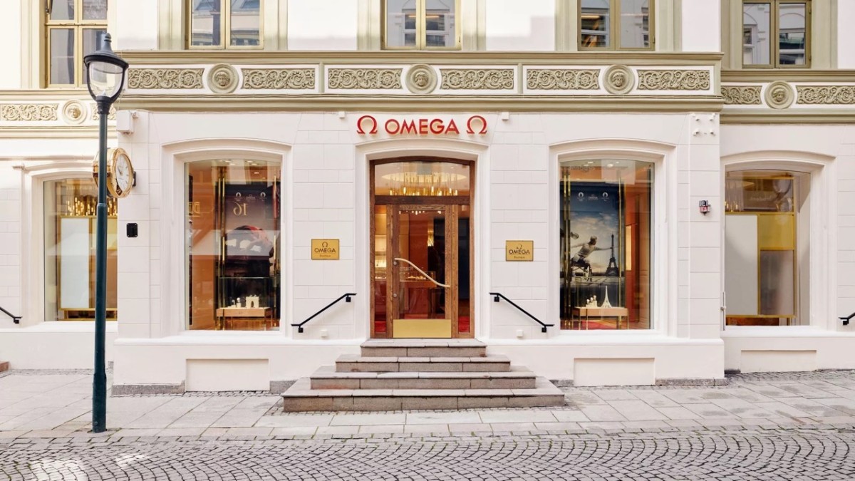 Omega x Swatch – Hiện tượng MoonSwatch làm nên “cơn địa chấn” trong ngành đồng hồ