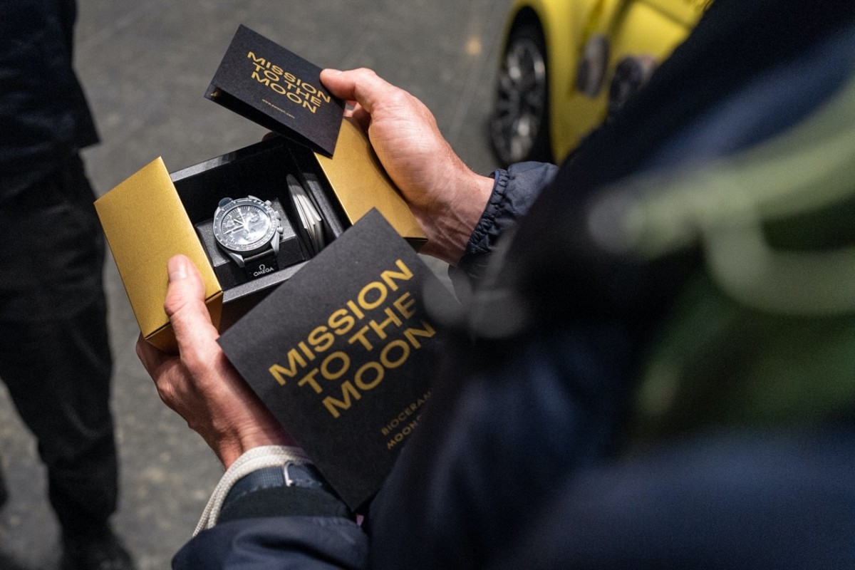 Omega x Swatch – Hiện tượng MoonSwatch làm nên “cơn địa chấn” trong ngành đồng hồ