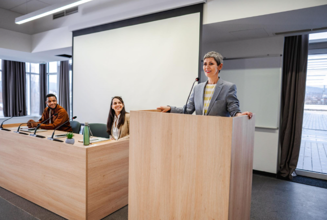 Leadership Branding: H&igrave;nh ảnh c&aacute; nh&acirc;n cần phục vụ gi&aacute; trị tổ chức