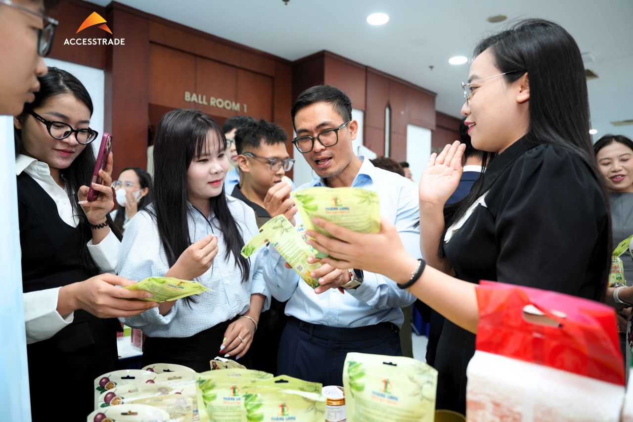 Các KOC và Creator tham dự hội thảo