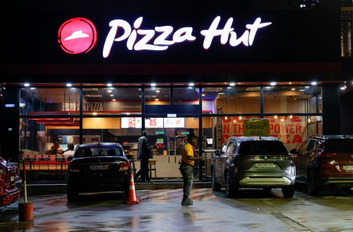 Brand Updates W25/2026: Pizza Hut “bán mình” với giá 2,7 tỷ USD, KFC làm mới thương hiệu trên phạm vi toàn cầu