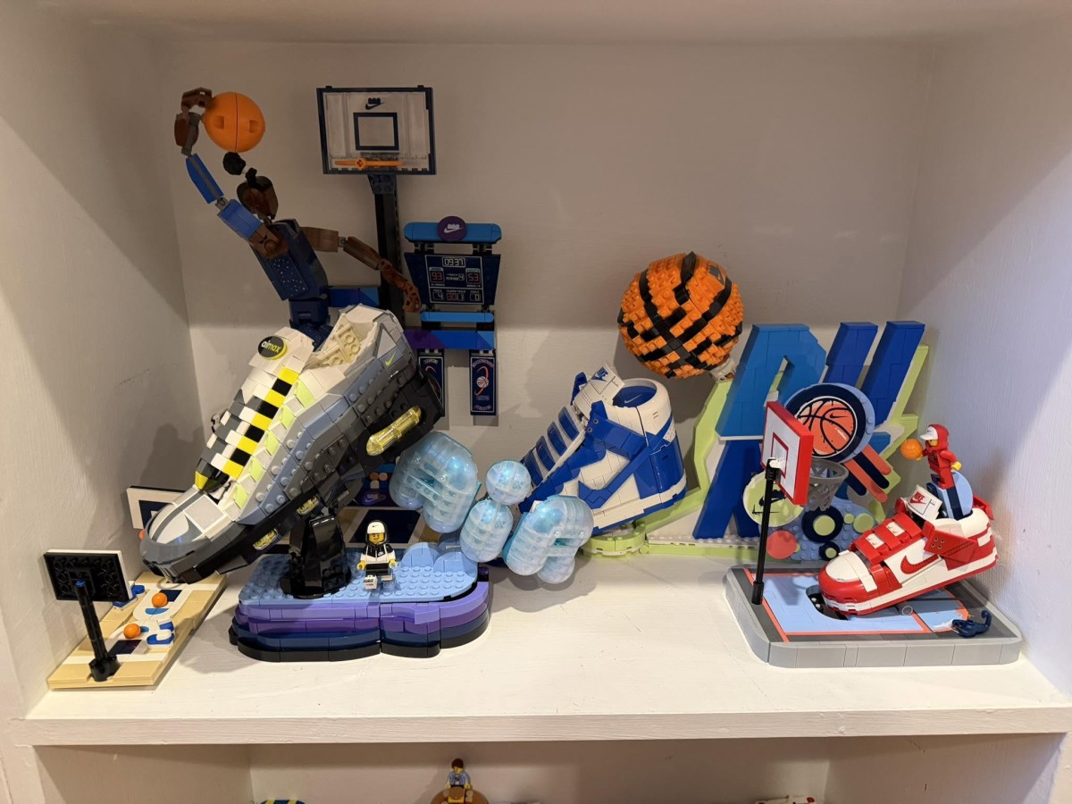 Brand Collab #9: Nike x LEGO – Liên minh chiến lược giữa Thể thao và Sáng tạo trong kỷ nguyên trải nghiệm toàn cầu