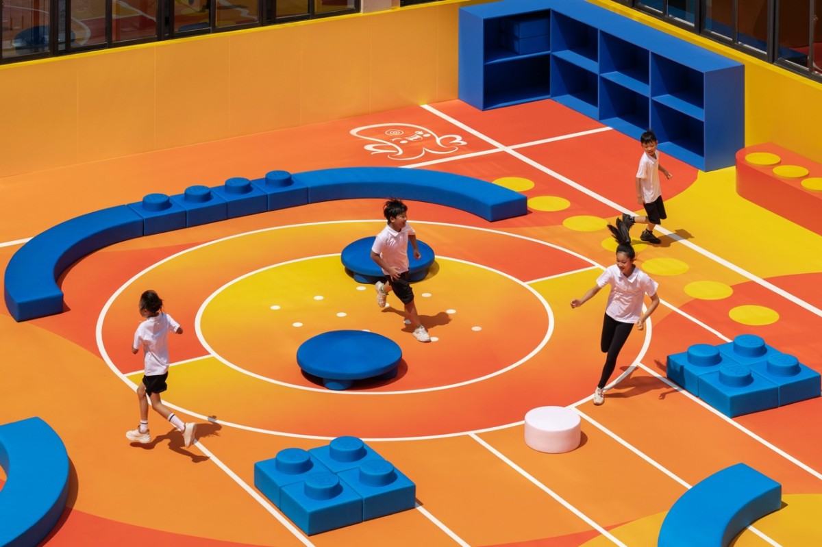 Brand Collab #9: Nike x LEGO – Liên minh chiến lược giữa Thể thao và Sáng tạo trong kỷ nguyên trải nghiệm toàn cầu