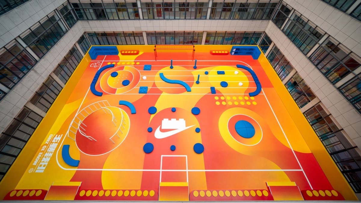 Brand Collab #9: Nike x LEGO – Liên minh chiến lược giữa Thể thao và Sáng tạo trong kỷ nguyên trải nghiệm toàn cầu