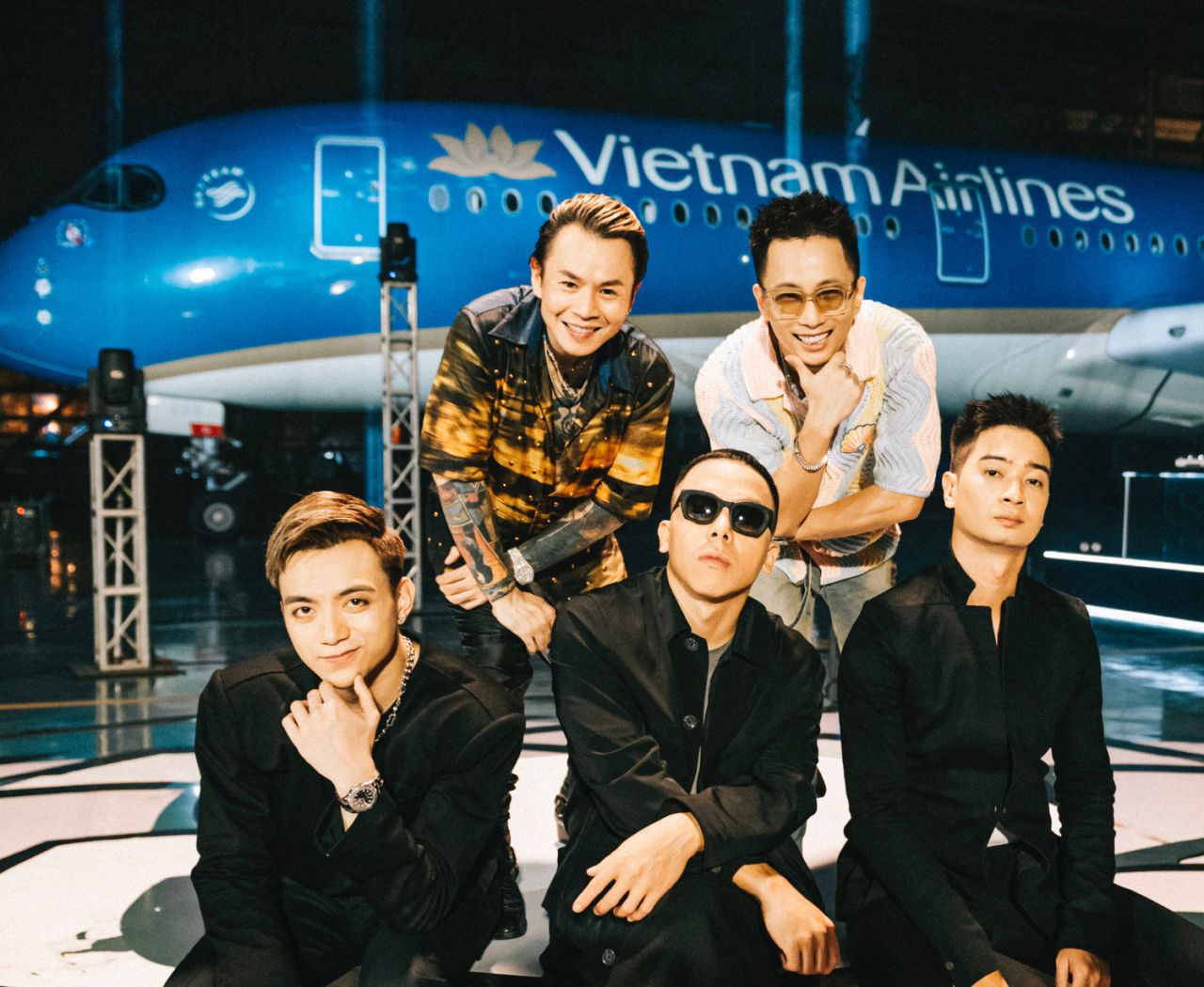 Ứng dụng m&ocirc; h&igrave;nh RACE trong trẻ h&oacute;a thương hiệu Vietnam Airlines