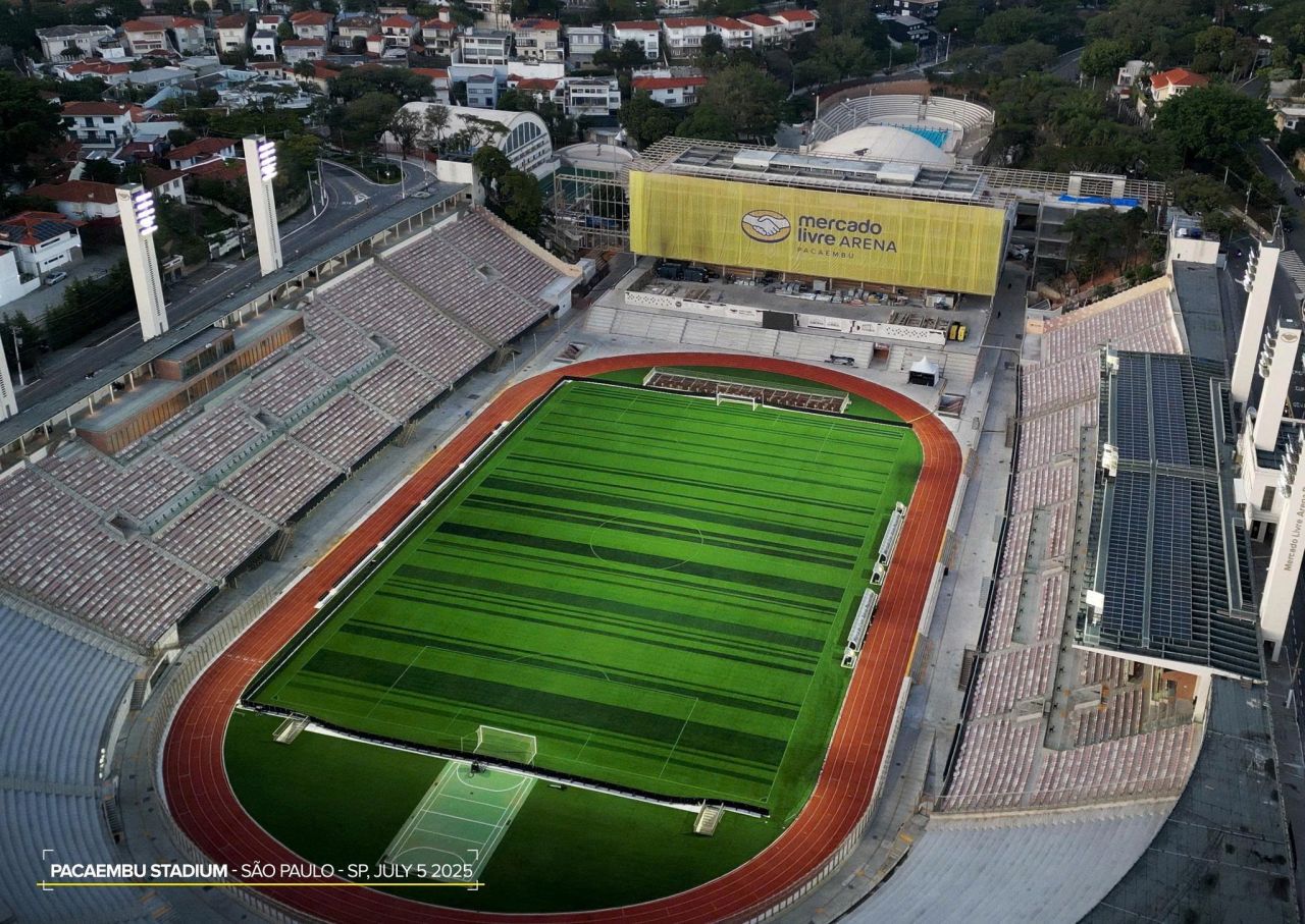 &ldquo;Field Barcode&rdquo;: V&igrave; sao &yacute; tưởng biến s&acirc;n b&oacute;ng th&agrave;nh m&atilde; vạch khổng lồ chiến thắng Grand Prix Cannes Lions?