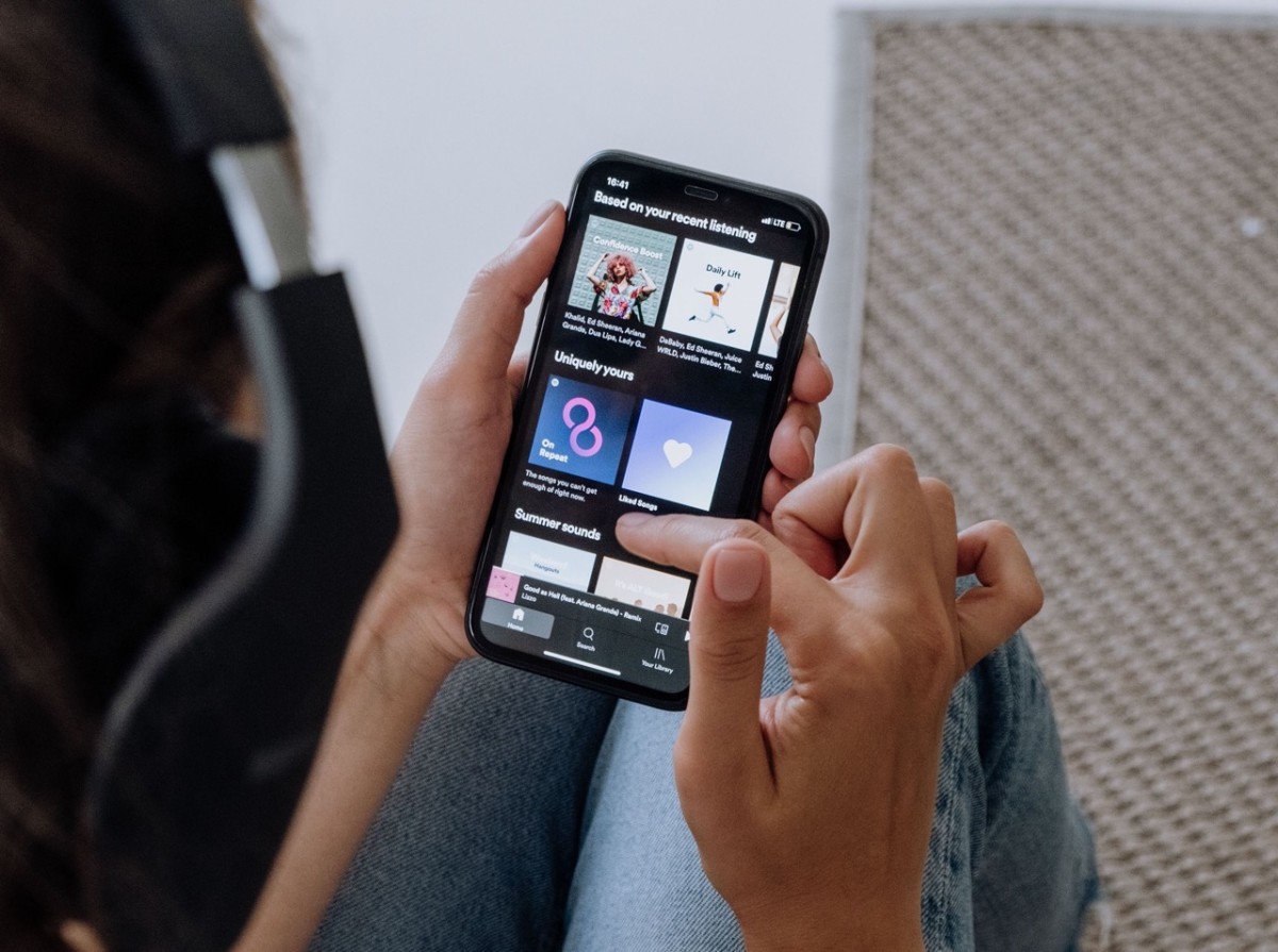 Cái bắt tay lịch sử giữa Spotify và OpenAI: Liệu thuật toán có đạt được khả năng “thấu cảm”?