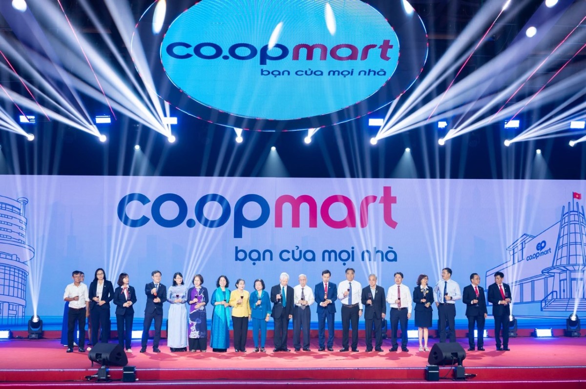 Brand Updates W28-29/2026: Tinder đổi nhận diện thương hiệu, AEON khai trương siêu thị vừa và nhỏ tại TP.HCM