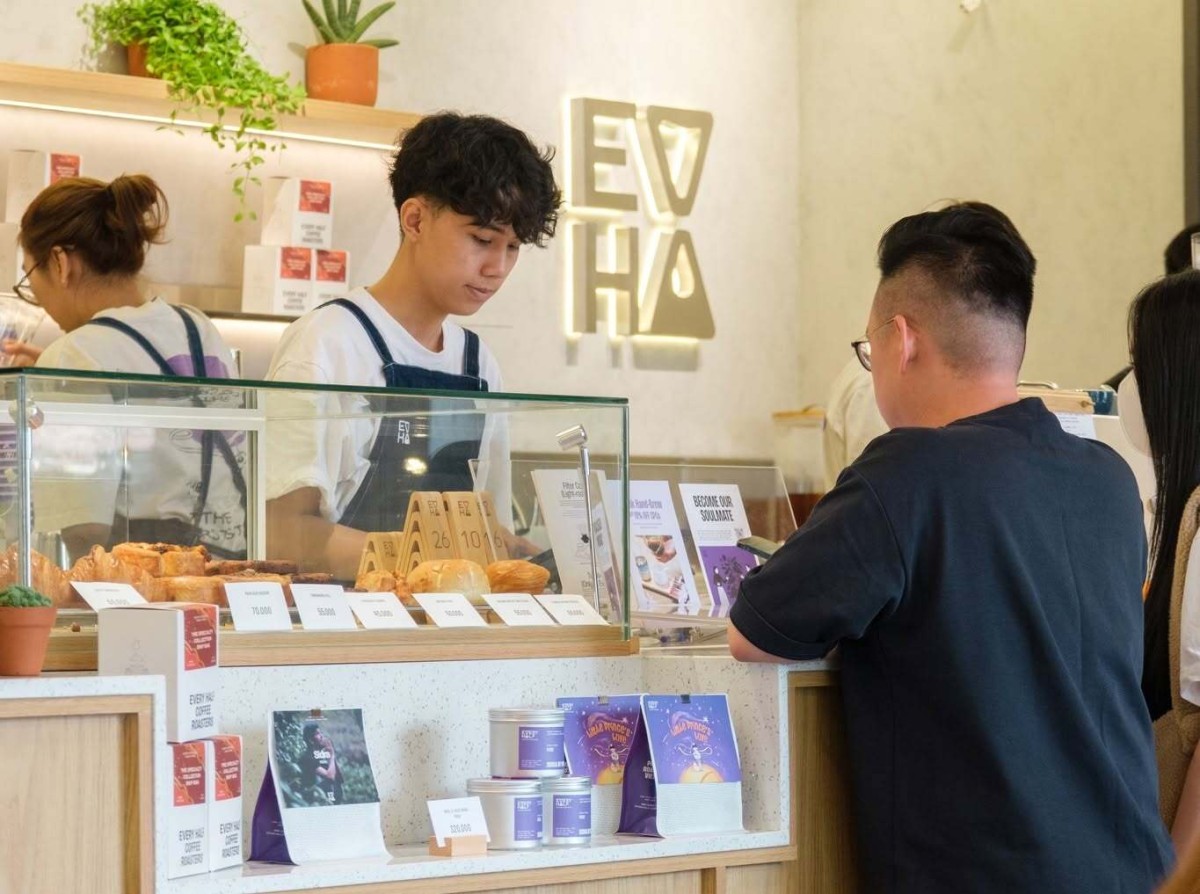 Brand Updates W28-29/2026: Tinder đổi nhận diện thương hiệu, AEON khai trương siêu thị vừa và nhỏ tại TP.HCM
