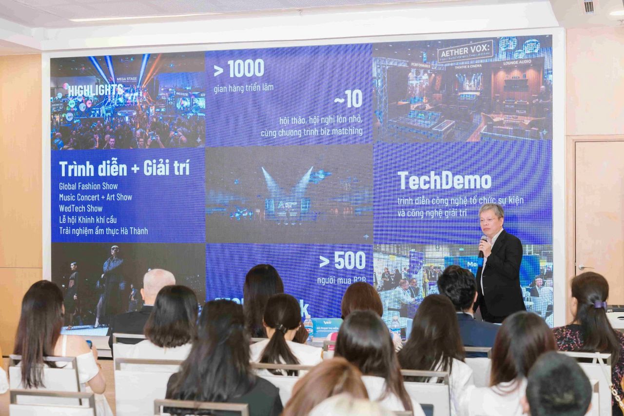 [VEEW][30/07/2026] Triển l&atilde;m B2B: Bộ lọc niềm tin giữa kỷ nguy&ecirc;n b&ugrave;ng nổ dữ liệu nhiễu