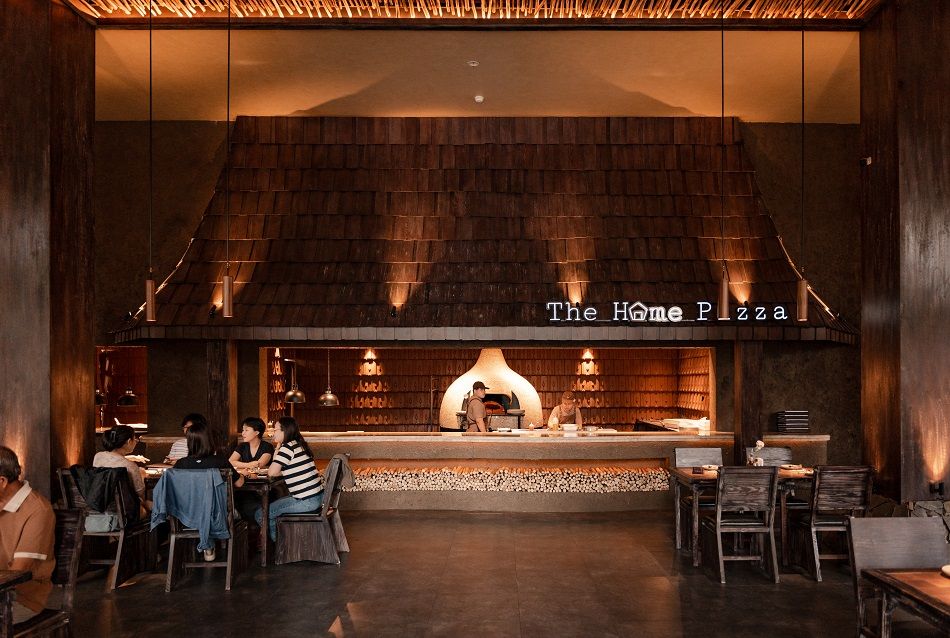 Người Việt kể câu chuyện văn hóa Việt trên từng đế bánh Pizza