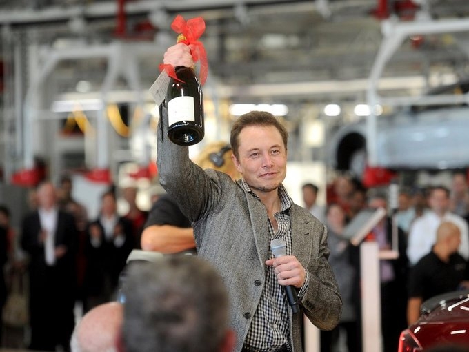 Một ngày bình thường của Elon Musk