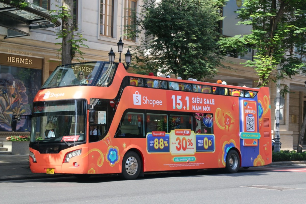 Đón 2026, Shopee phủ sóng khắp các thành phố lớn với OOH lì xì khổng lồ