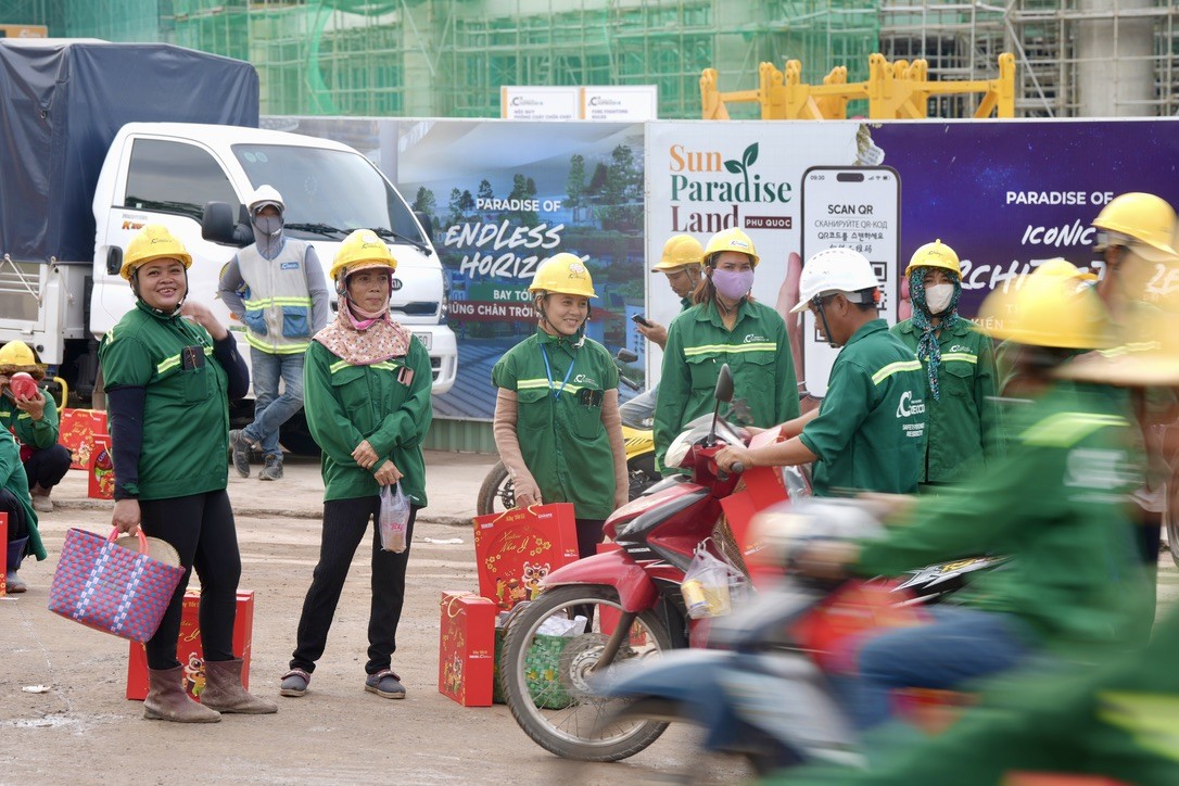 Phim ngắn Tết của Coteccons: Không ngôi sao, nhưng vẫn toả sáng và có sức hút riêng