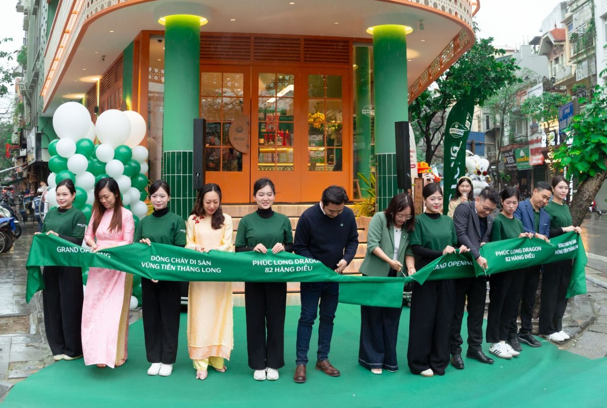 Khai trương flagship đầu tiên tại Hà Nội, Phúc Long thu hút giới trẻ đến trải nghiệm trà Việt