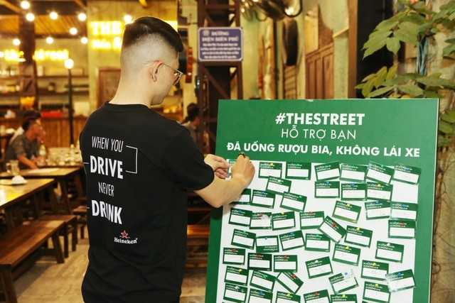 “When You Drive, Never Drink”: Hành trình gần 1 thập kỷ kêu gọi uống có trách nhiệm