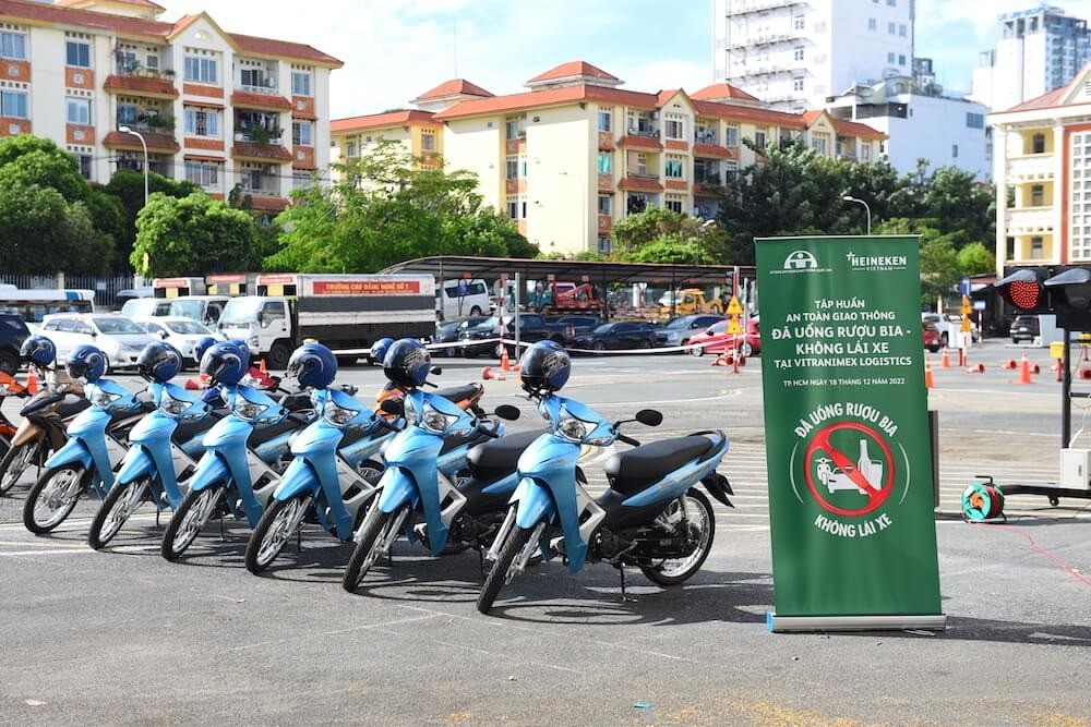 “When You Drive, Never Drink”: Hành trình gần 1 thập kỷ kêu gọi uống có trách nhiệm