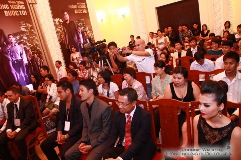 Không ngừng bước tới
