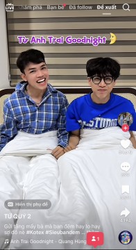 “Anh Trai Goodnight” và cú bắt tay dịu dàng cùng idol nam cho fan nữ ngày “đèn đỏ”