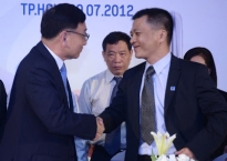 Hợp tác thương hiệu
