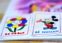 Quảng cáo trên... phiếu bé ngoan