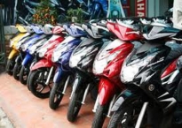 Tung đủ chiêu khuyến mại, xe máy vẫn ế chỏng chơ