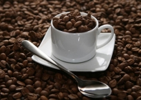 Báo chí nước ngoài: Nhắm vào Starbucks, mục đích của ông Vũ là gì?