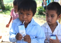 600.000 ly sữa TH true MILK đến với trẻ em cả nước