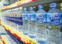 Khốc liệt cuộc chiến trên thị trường nước đóng chai