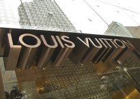 Louis Vuitton và ván bài mới trong marketing hàng xa xỉ