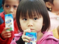 Vinamilk dành 8 tỷ đồng cho Quỹ ‘Vươn cao Việt Nam’ năm 2014