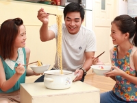 Béo bở mì gói: Lớn mạnh nhờ quảng cáo
