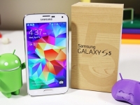 Samsung gặp khó: Doanh số Galaxy S5 thấp hơn 40% so với dự kiến