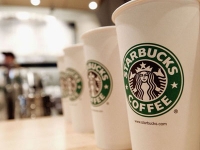 Starbucks - công nghệ đi đôi với cafe