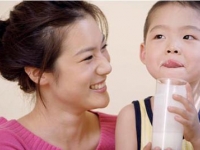 Sữa bán chạy vì người Việt đang lùn nhất khu vực