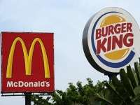 Vì sao McDonalds có doanh thu cao hơn Burger King?