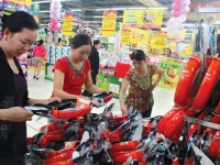 Thị trường Tết: Nhà phân phối đua kích cầu