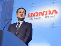 Honda bất ngờ tuyên bố sa thải CEO