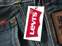 Chiến dịch “đưa các quý cô trở lại với thời trang jeans” của Levis