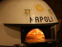 McDonalds chê pizza Napoli, Quốc hội Italy sôi sùng sục