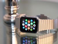 Apple Watch khiến doanh số xuất khẩu đồng hồ Thụy Sĩ giảm mạnh