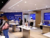 Samsung rơi vào hoàn cảnh khó khăn nhất trong vòng 30 năm